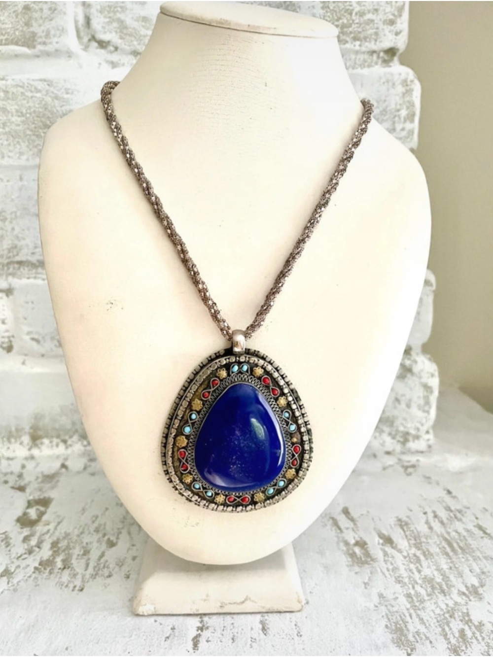Vintage 925 Silver Chain with Large Lapis Lazuli Pendant